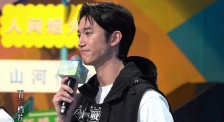 传来的女大学生